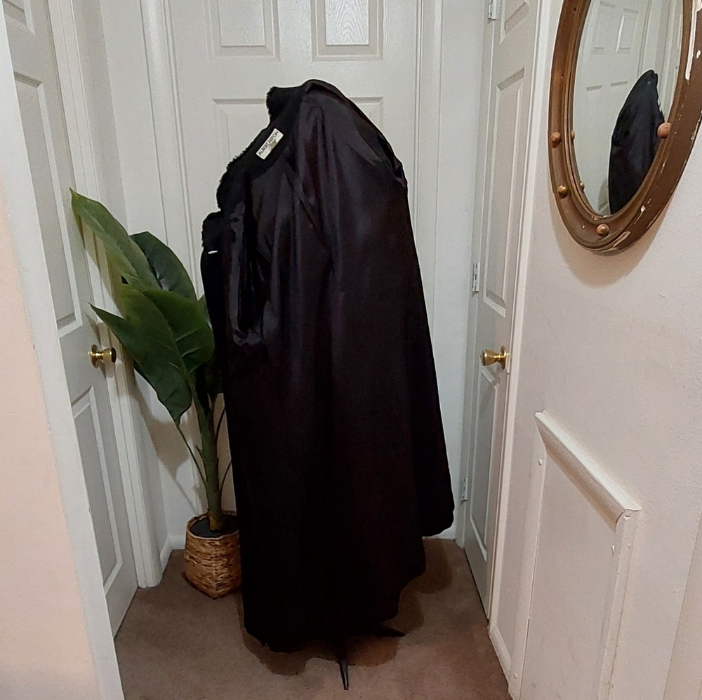 Albert Nipon Black Long Coat with Faux Fur Trim Size 6 - Picture 7 of 12
